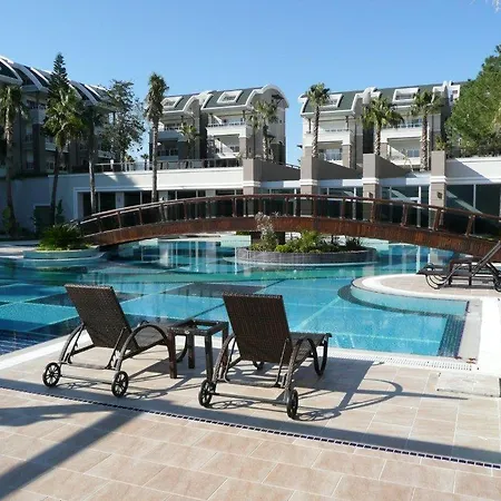 アパート Spacious Luxury Living On Magnificent Gated Tropicana , Overlooks The Comm シダ