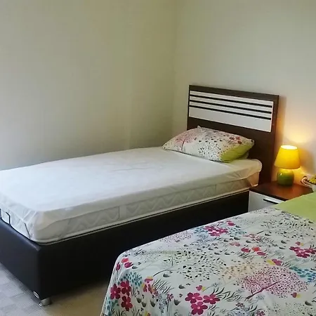 Spacious Luxury Living On Magnificent Gated Tropicana , Overlooks The Comm * シダ